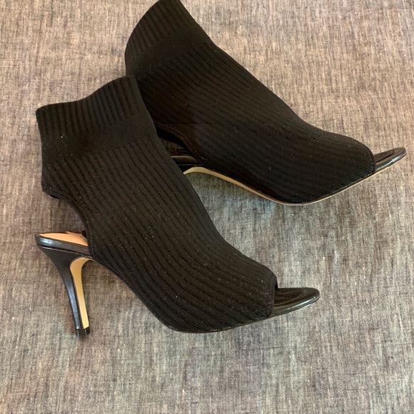 2 prs. Leith Beckon bootie - Picture 3 of 8